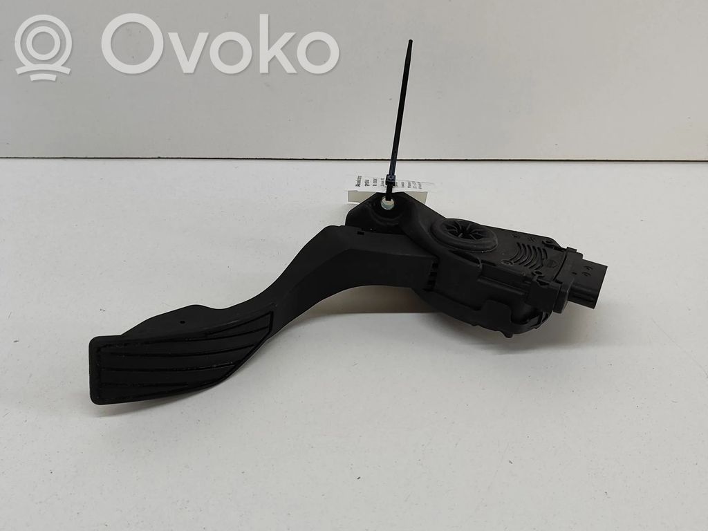 Suzuki SX4 S-Cross Gaspedal 