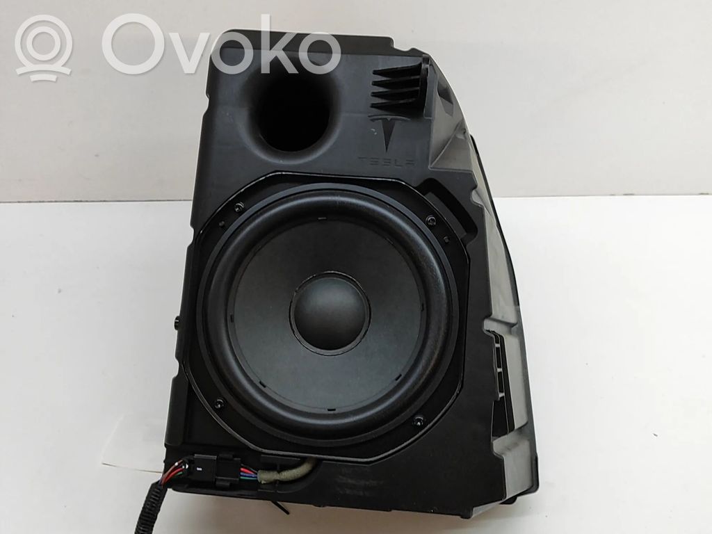 Tesla Model 3 Subwoofer 