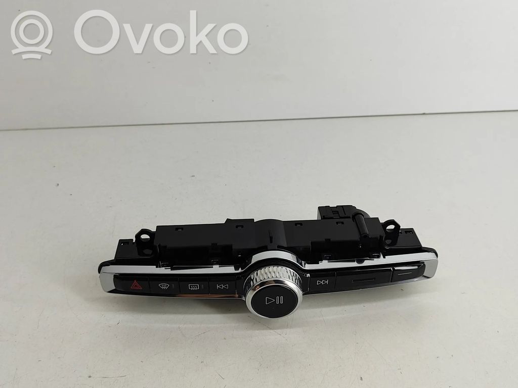 Volvo XC40 Sound control switch 