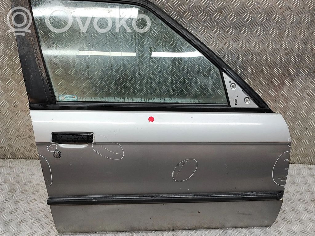 BMW 3 E30 Puerta delantera 