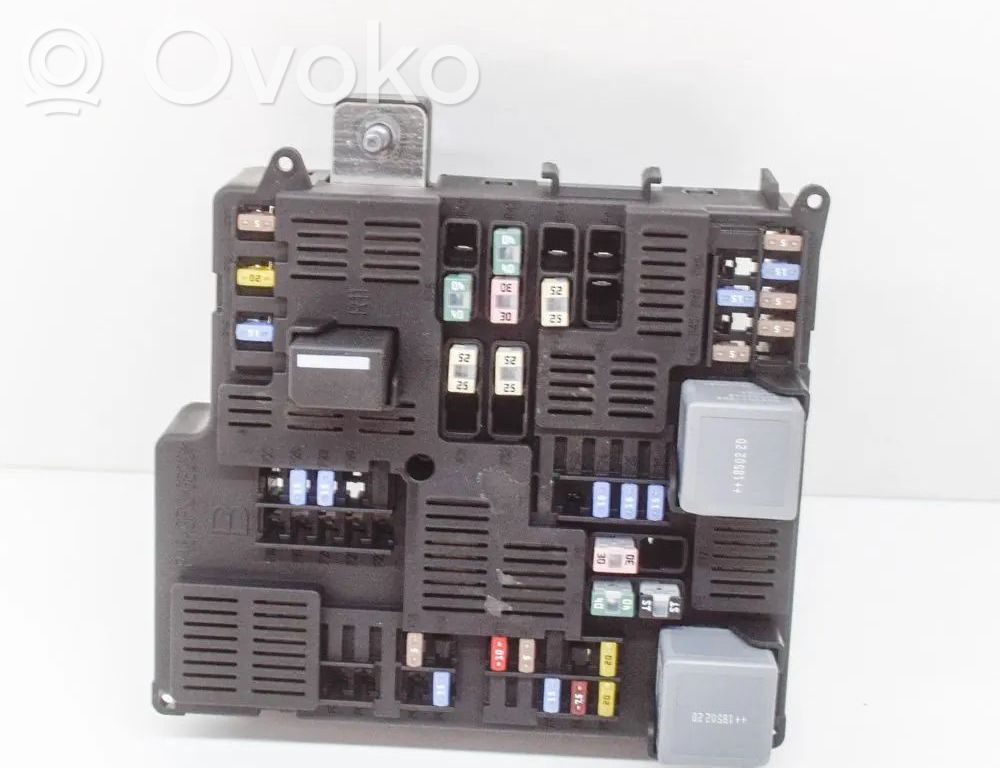 Volvo S90, V90 Juego de caja de fusibles 