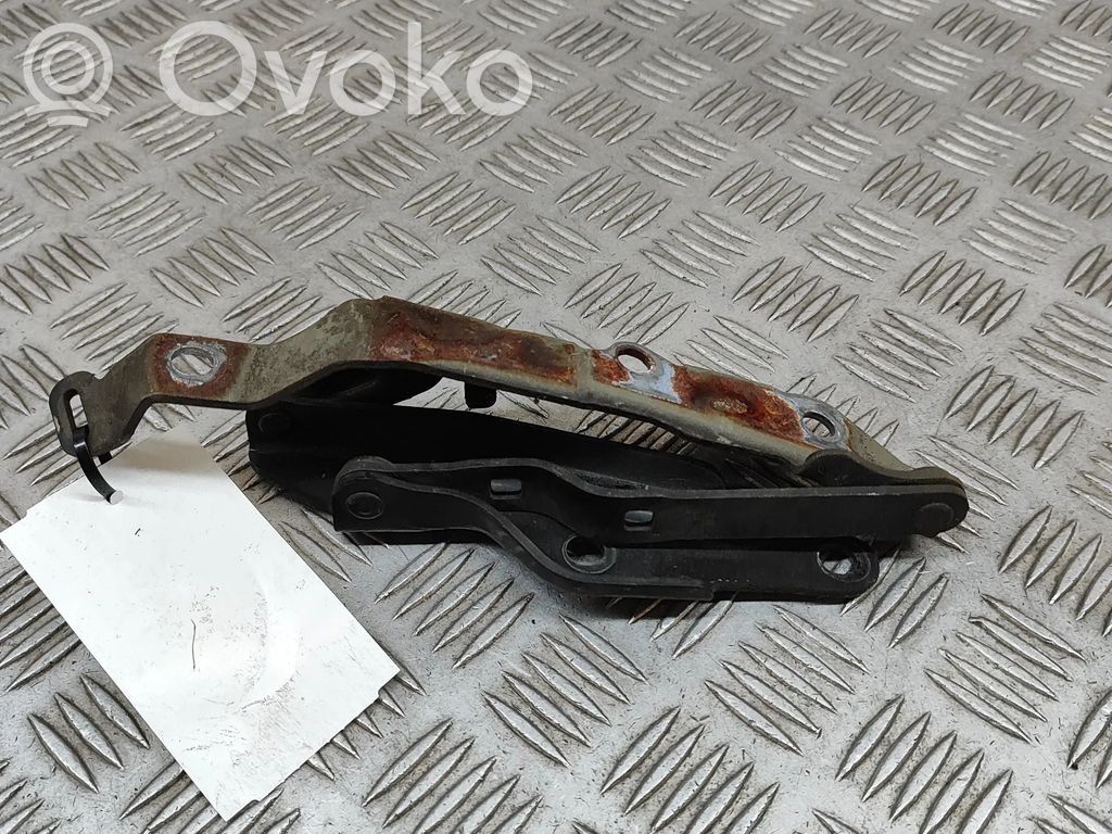 Subaru Outback Konepellin saranat 