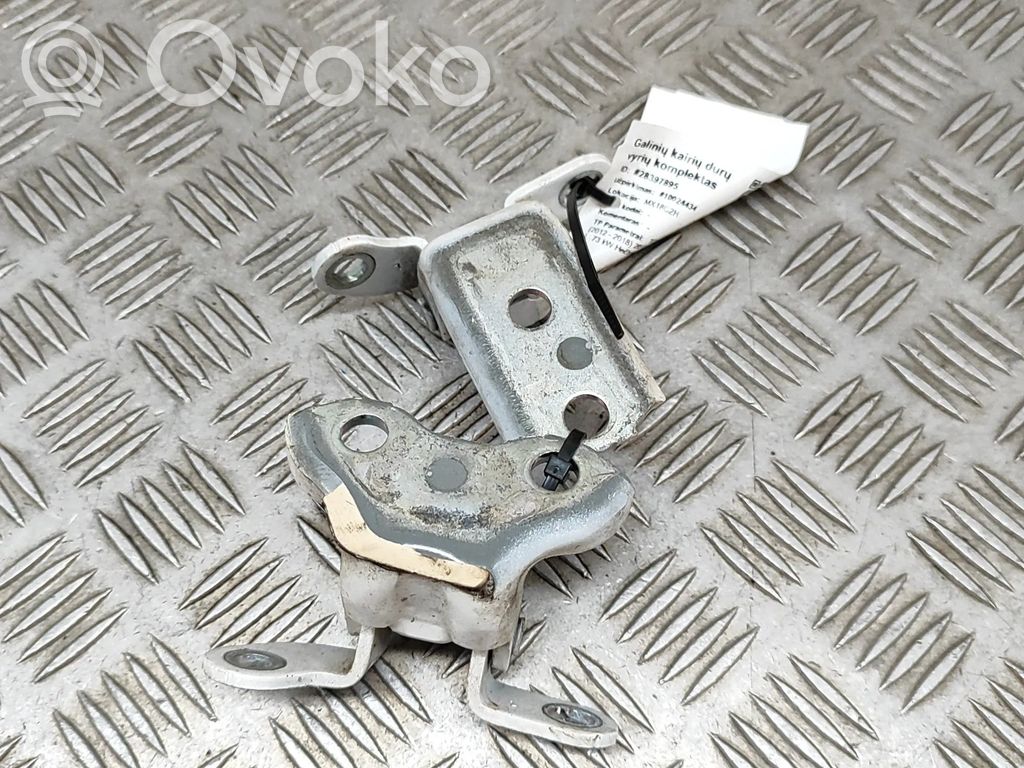 Toyota Auris E180 Takaoven saranasarja 