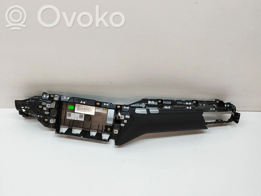 Audi e-tron Dashboard glove box trim 