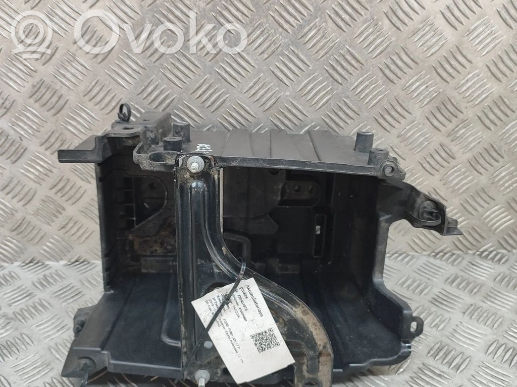 Ford Puma Akumuliatoriaus dėžė 
