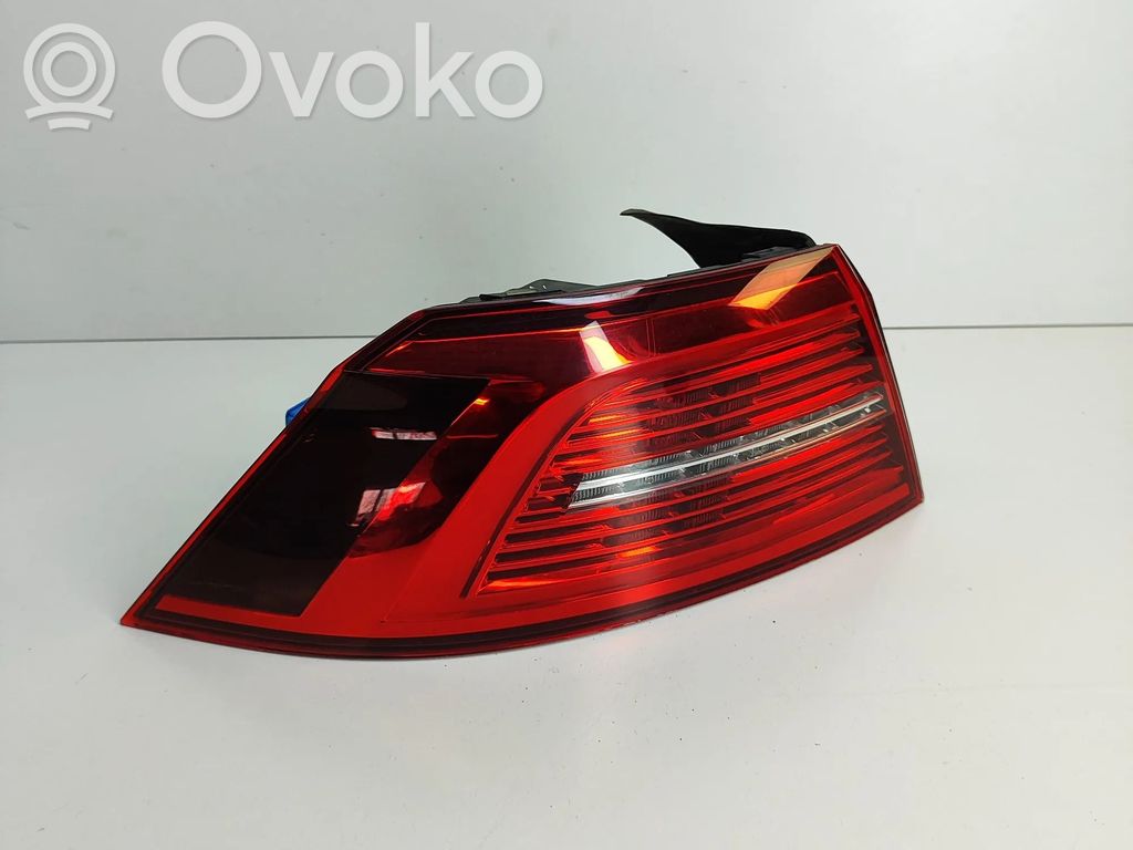 Volkswagen PASSAT B8 Lampa tylna 