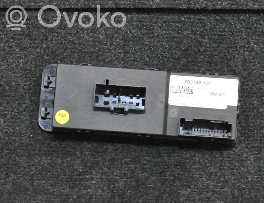Sterownik / Moduł elektrycznej klapy tylnej / bagażnika   5Q0959107
