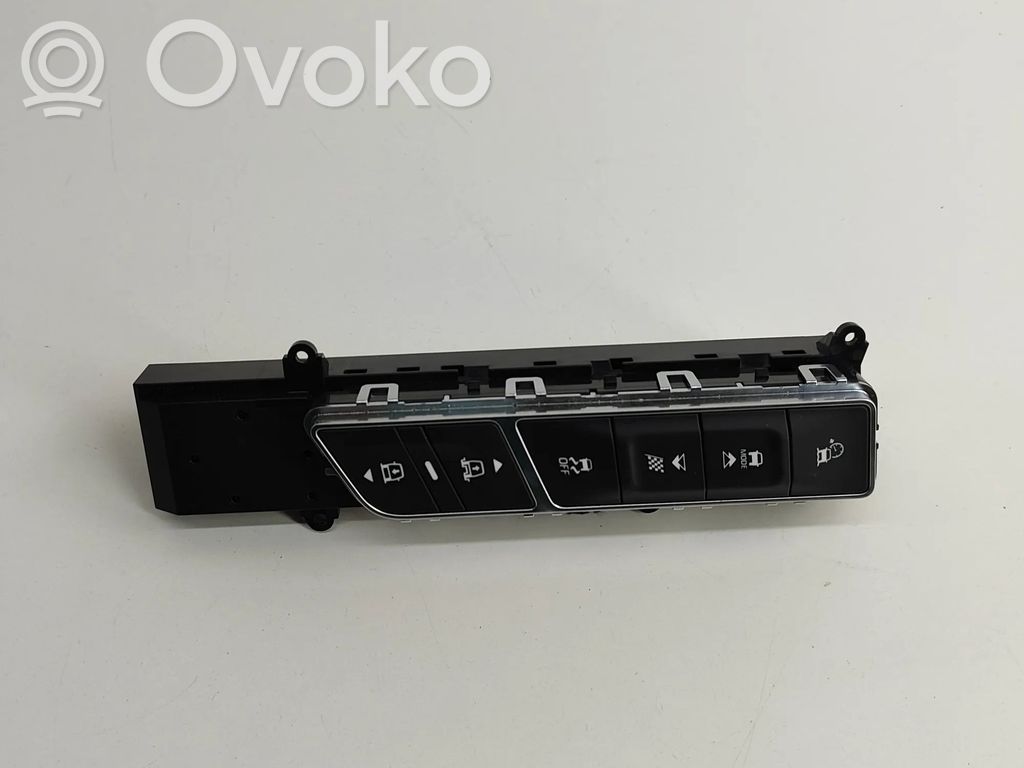 Jaguar I-Pace A set of switches 