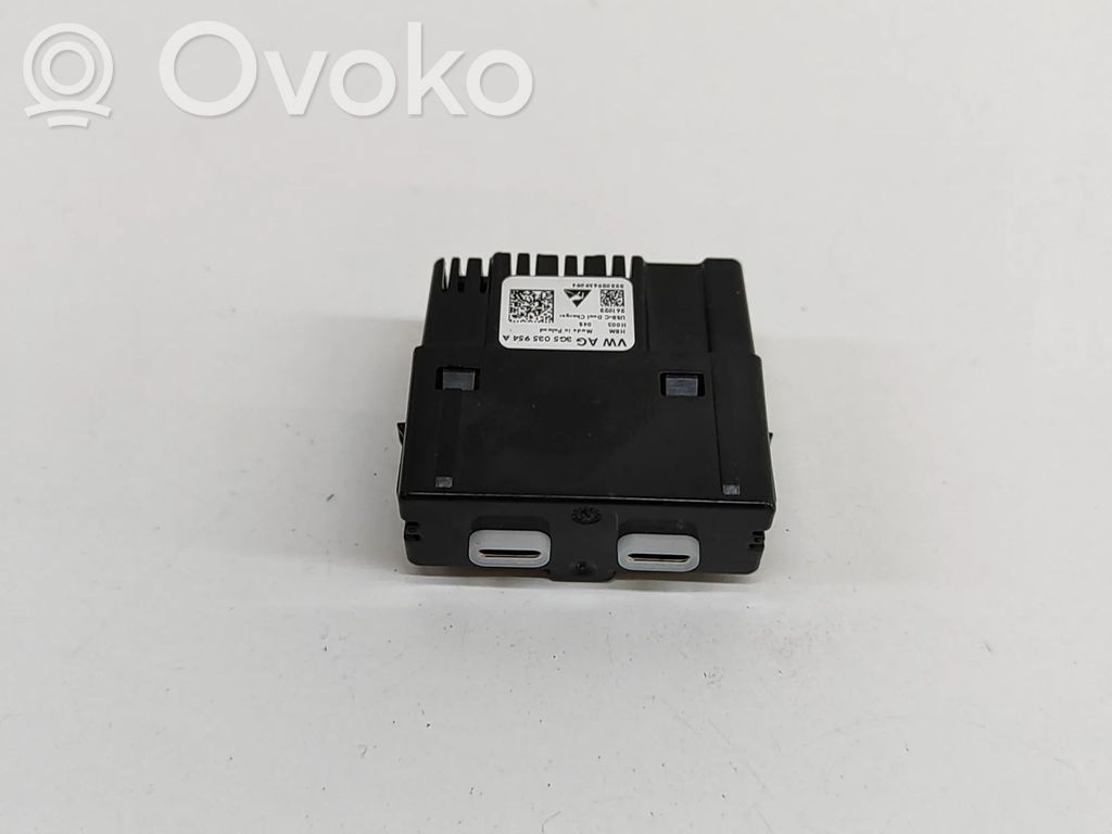 Skoda Enyaq iV Connettore plug in USB
