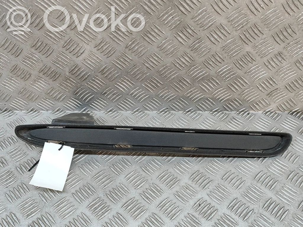Lexus CT 200H Listwa zderzaka tylnego 