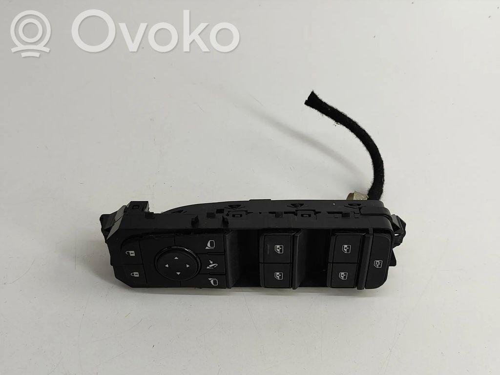 Nissan Qashqai J12 Przyciski szyb 