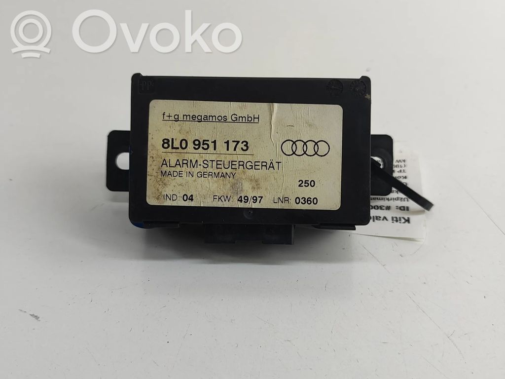 Unidad de control/módulo de alarma   8L0951173
