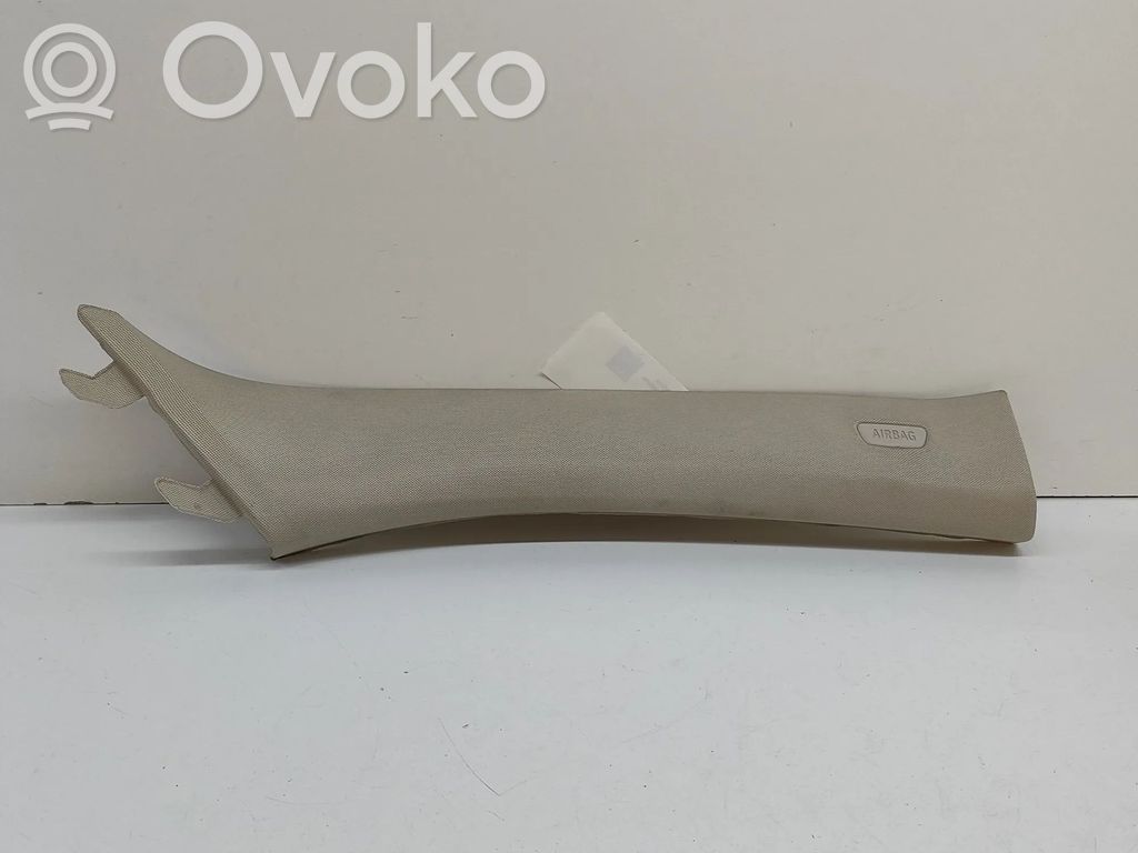 Osłona słupka szyby przedniej / A   8498090,8498072