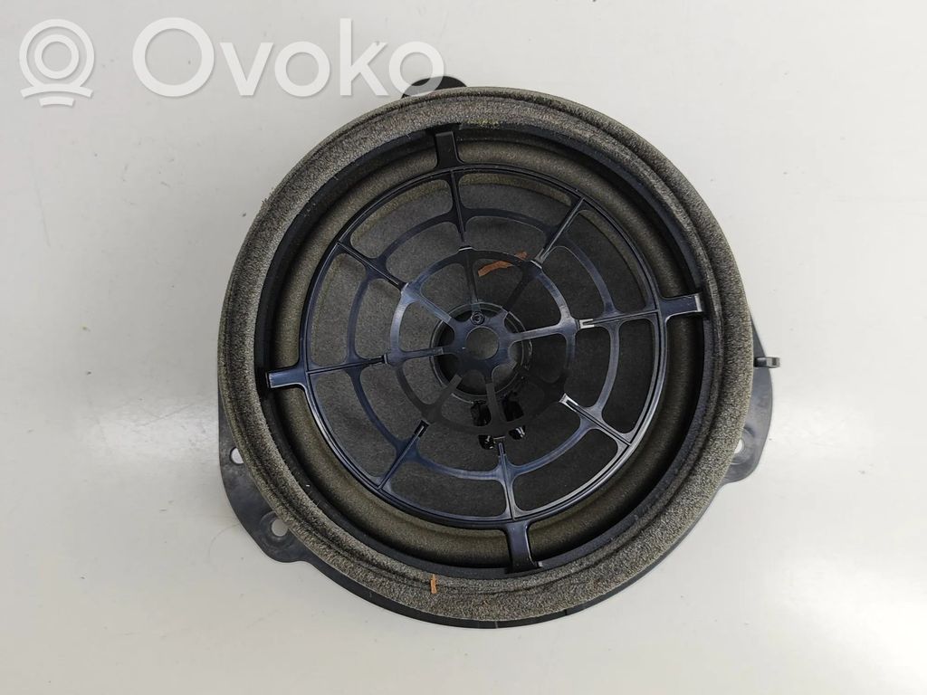 Altavoz de la puerta trasera   8W5035411