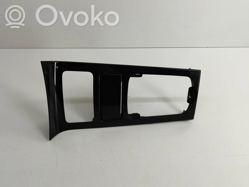 Porsche Cayenne (92A) Kita centrinė konsolės (tunelio) detalė 