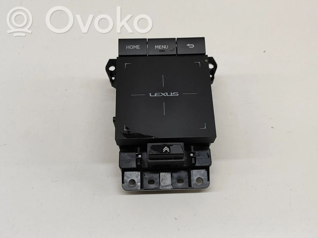 Lexus UX Unidad central de control multimedia 
