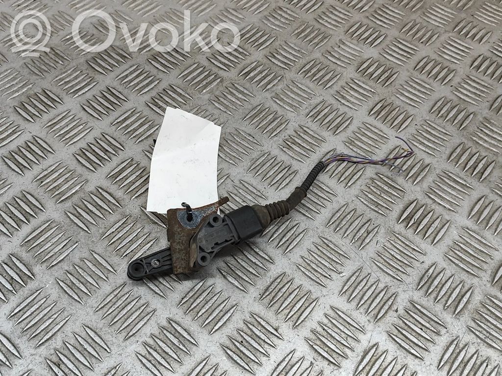 Audi A4 S4 B9 8W Rear air suspension level height sensor 