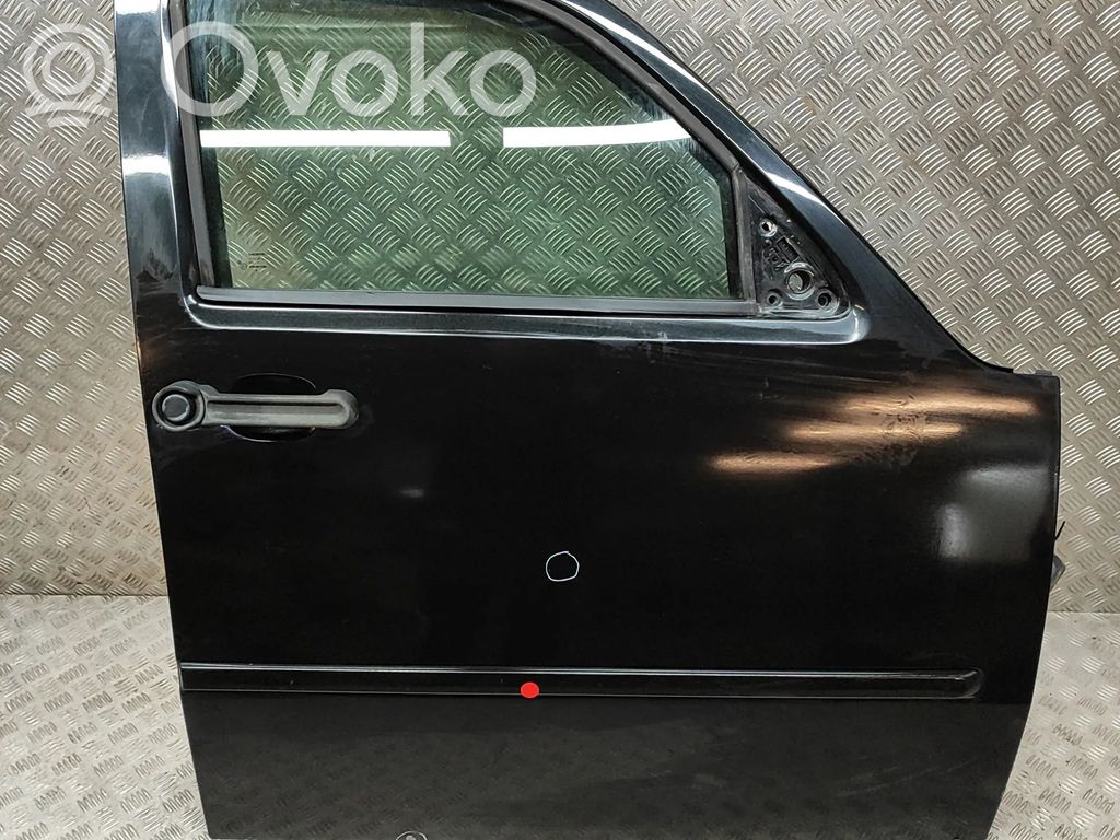 Dodge Nitro Durvis 