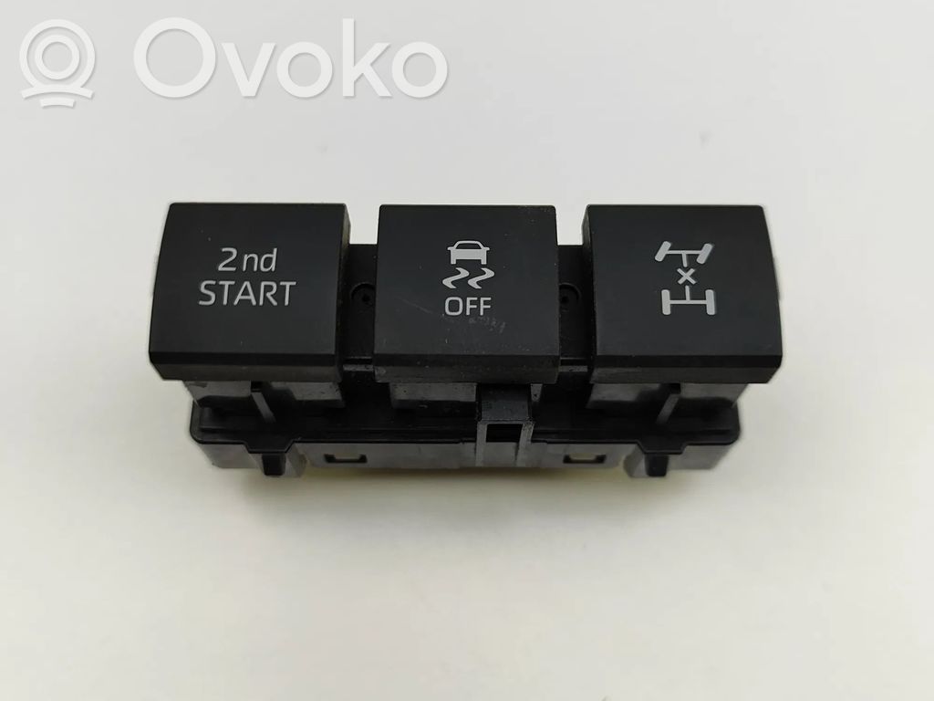 Toyota Land Cruiser (J200) Zestaw przełączników i przycisków 