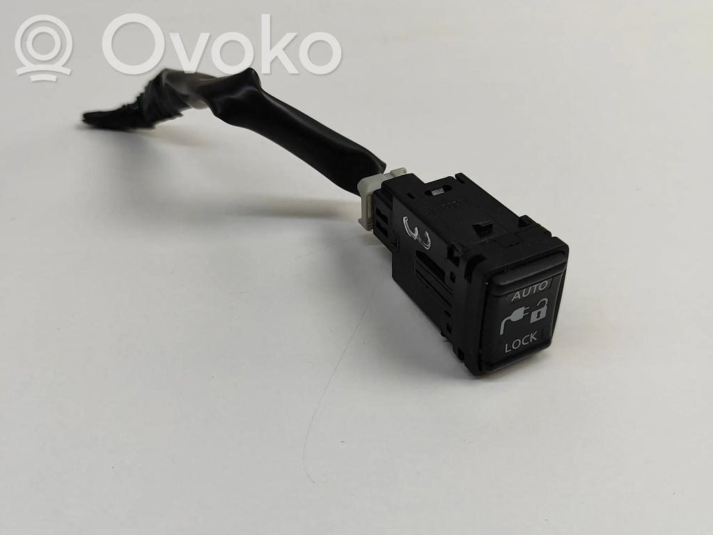 Nissan Leaf I (ZE0) Otros interruptores/perillas/selectores