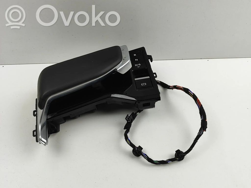 Audi Q8 Gear shifter/selector 