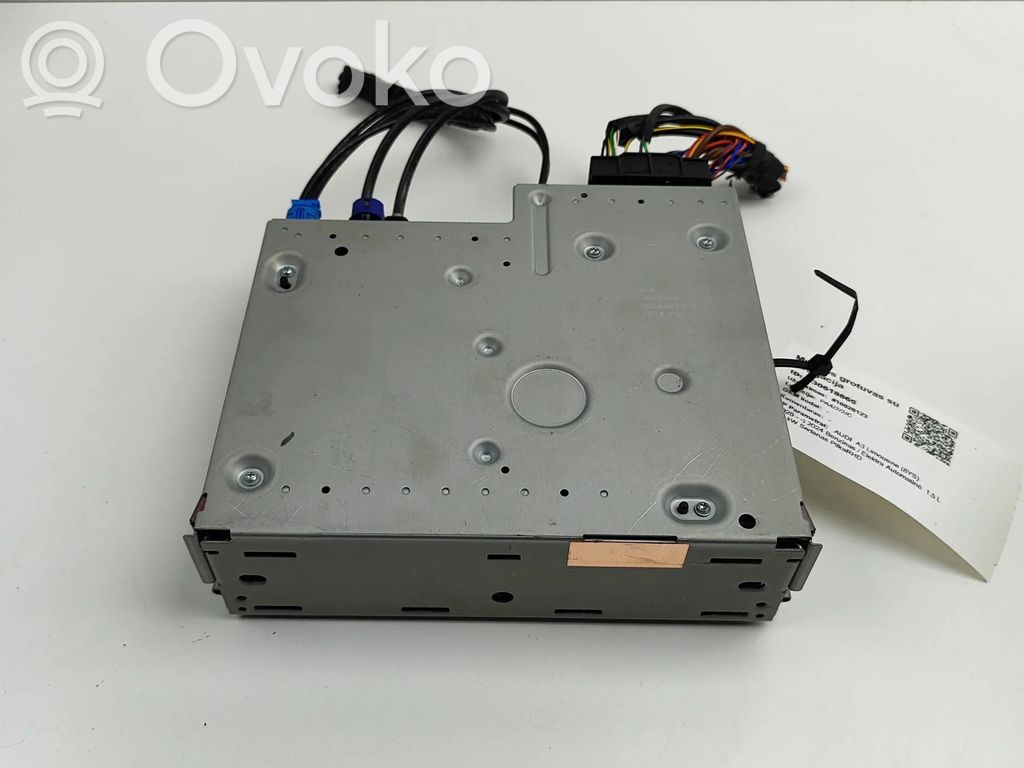 Audi A3 8Y Panel / Radioodtwarzacz CD/DVD/GPS 