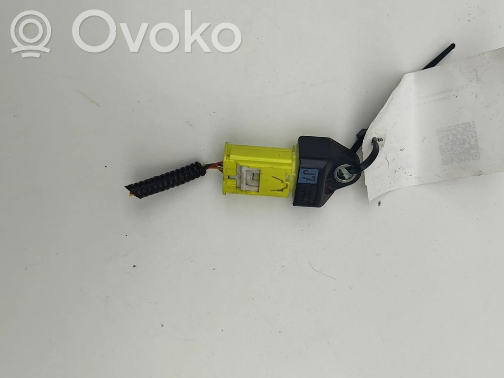 Toyota RAV 4 (XA50) Czujnik uderzenia Airbag 