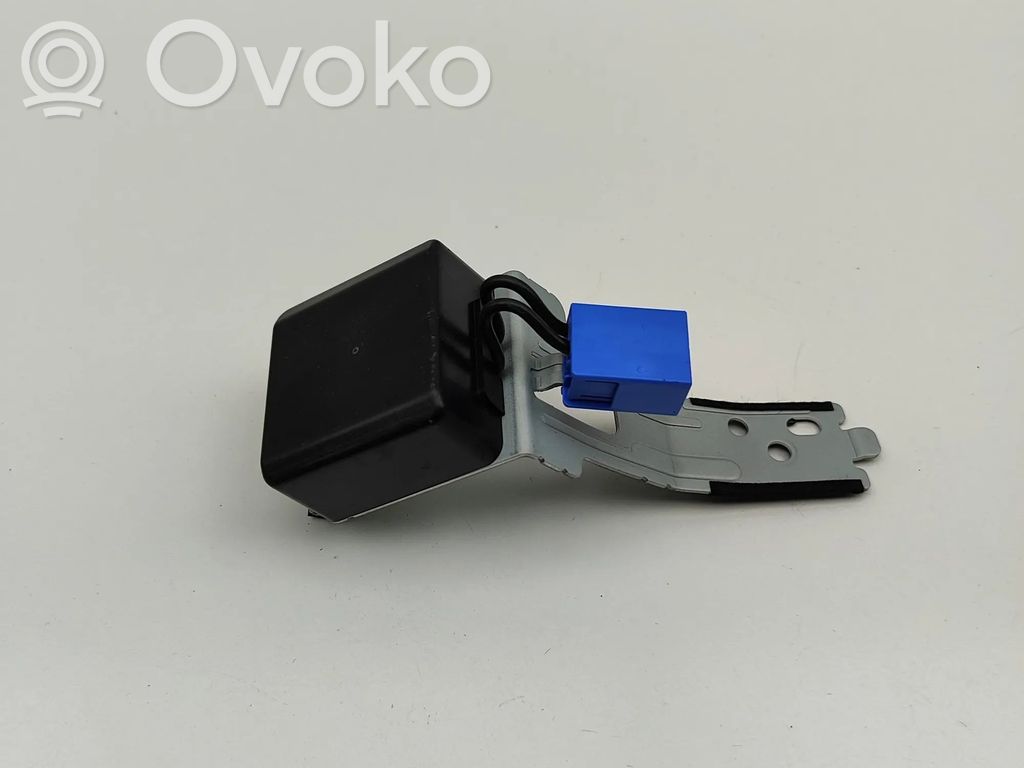 Mazda CX-5 II Aerial GPS antenna 