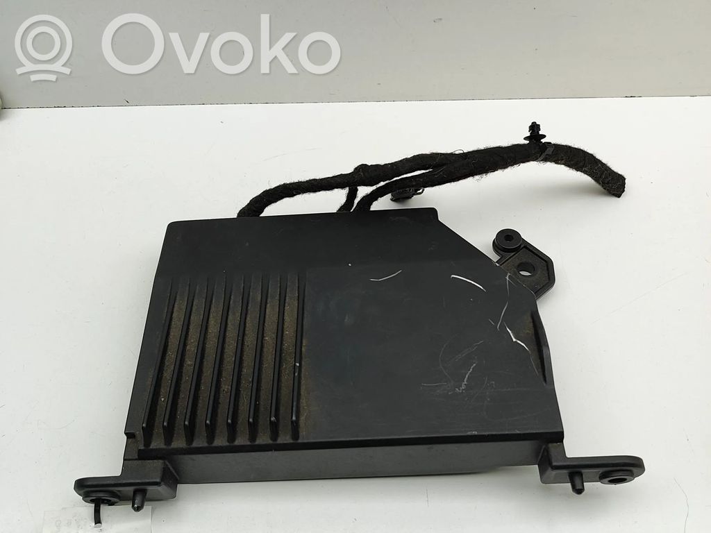 Volvo V60 Garso stiprintuvas 