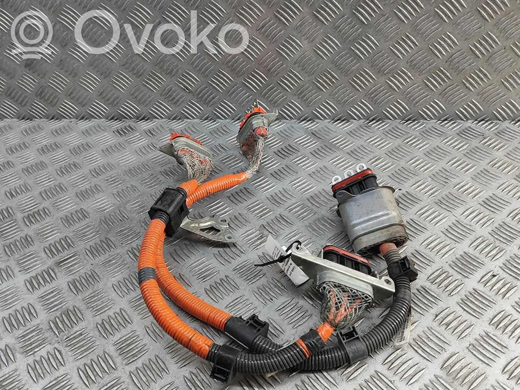 Toyota Prius+ (ZVW40) Moottorin asennusjohtosarja 