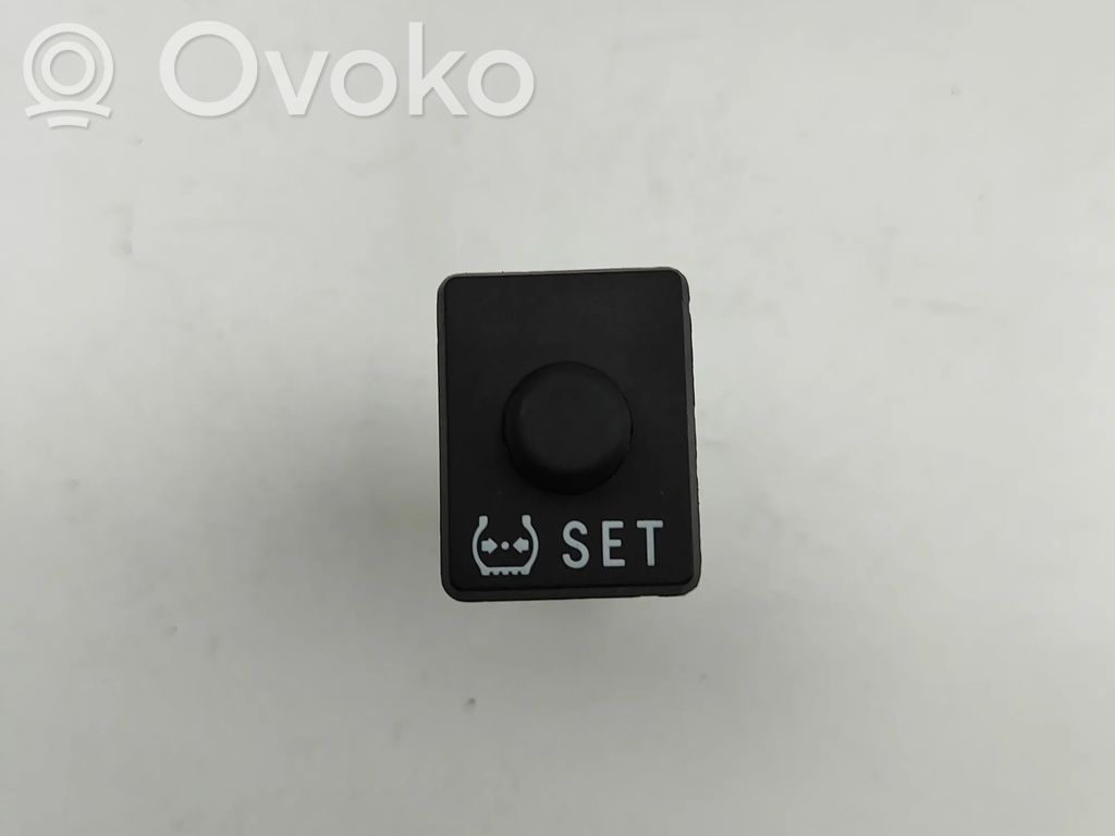 Toyota Prius+ (ZVW40) Autres commutateurs / boutons / leviers