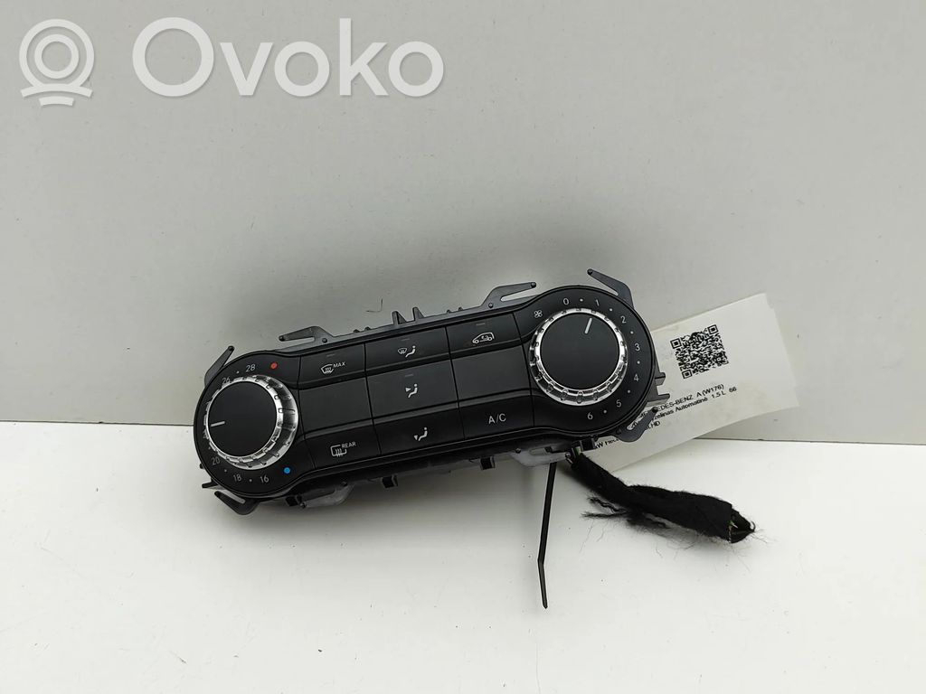 Mercedes-Benz A W176 Comutator control ventilator interior 