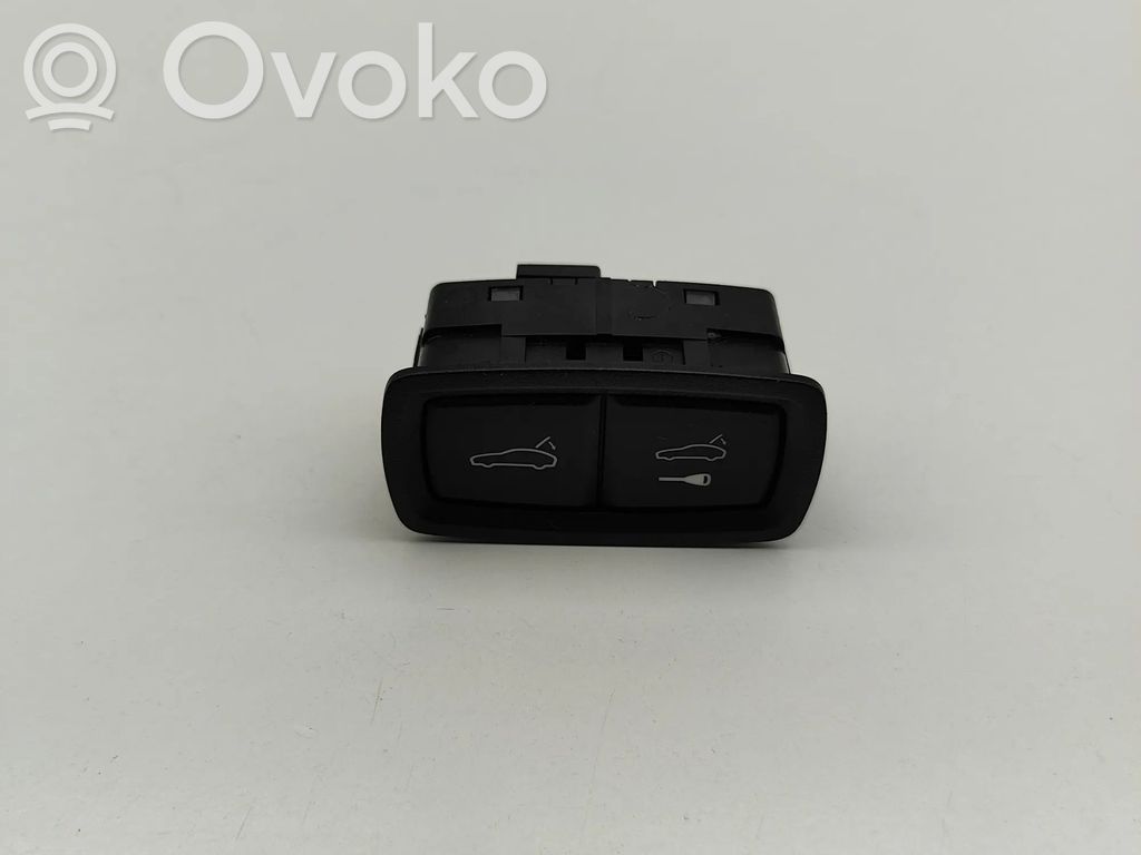 Tailgate/boot open switch button   971959832C