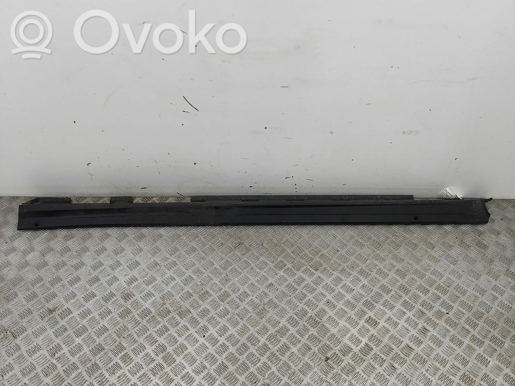 Toyota RAV 4 (XA50) Listón 