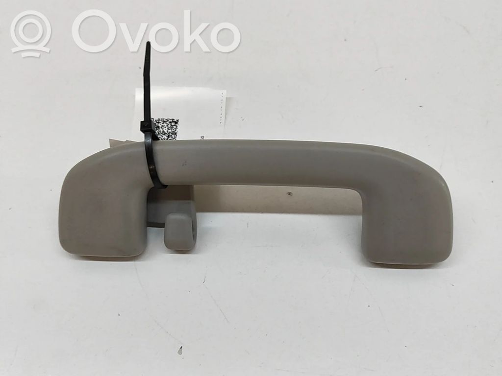Toyota Yaris Cross Asidero interior trasero 