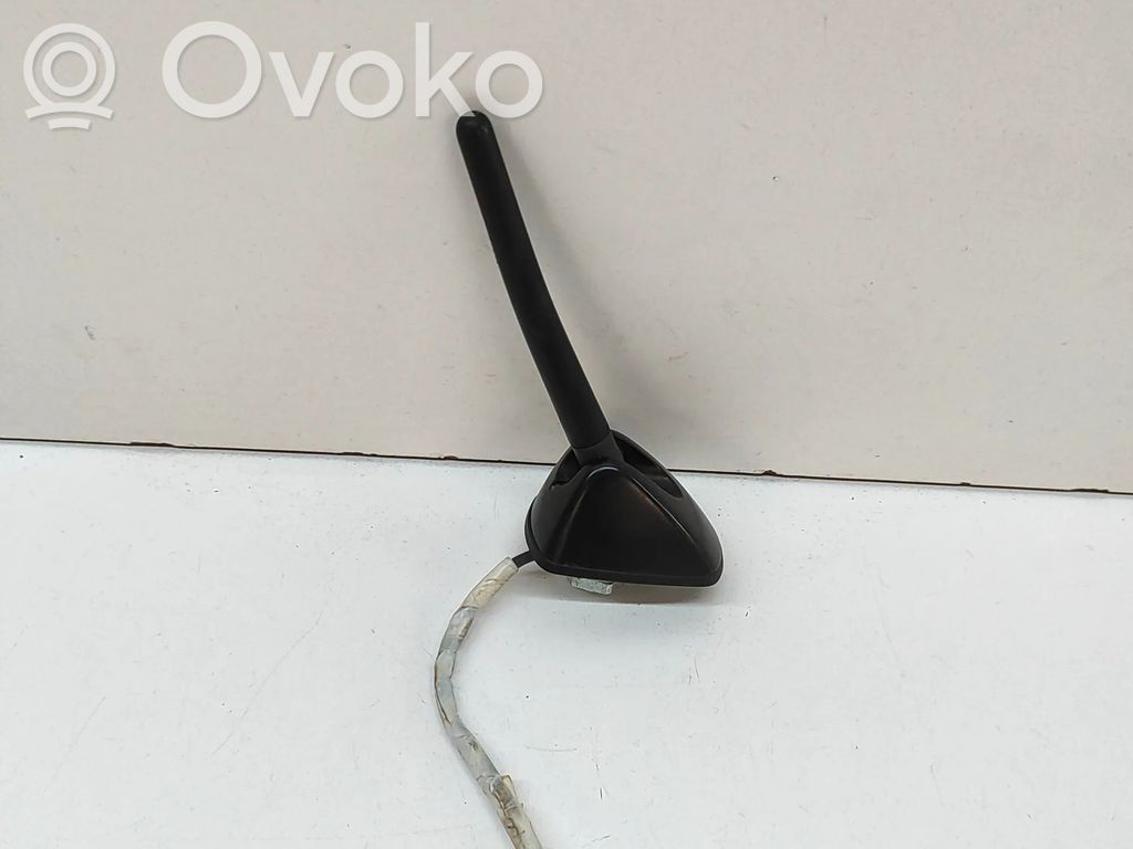 Toyota Prius (XW30) Aerial GPS antenna 