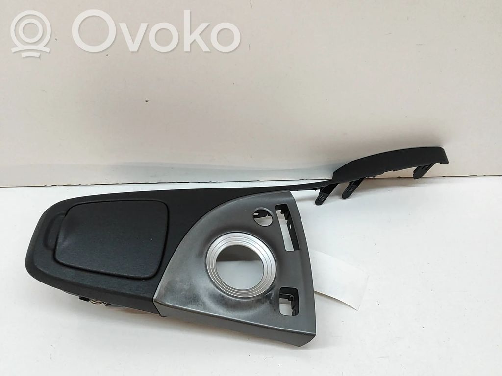 Toyota Prius (XW30) Alte elemente consolă centrală (tunel) 