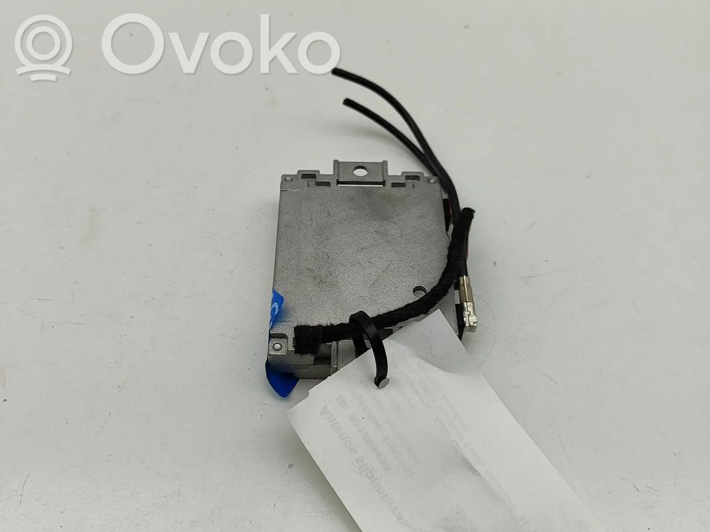 Audi Q8 Aerial antenna amplifier 