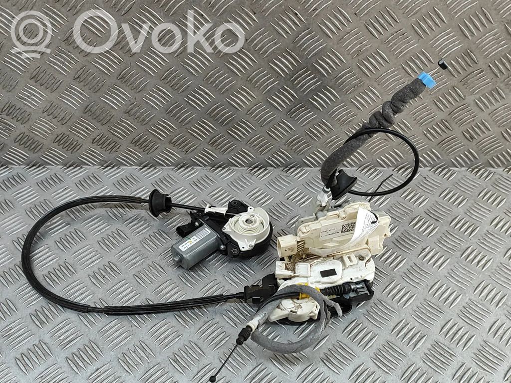 Audi Q7 4M Zamek drzwi tylnych 