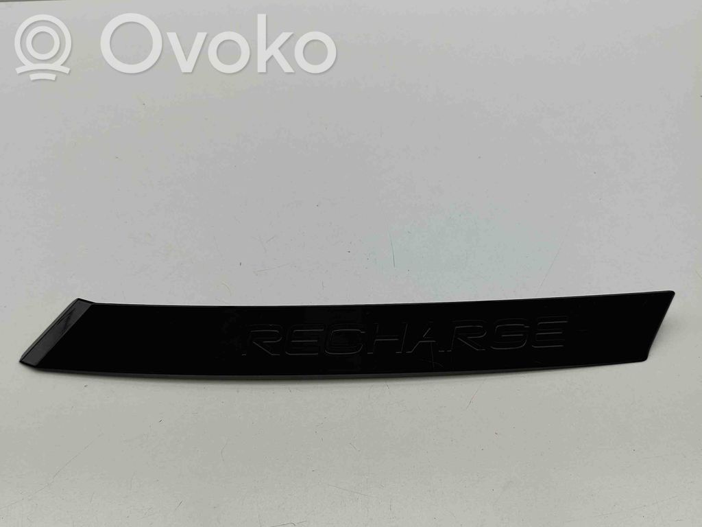 Volvo XC40 Listwa tylnego błotnika 