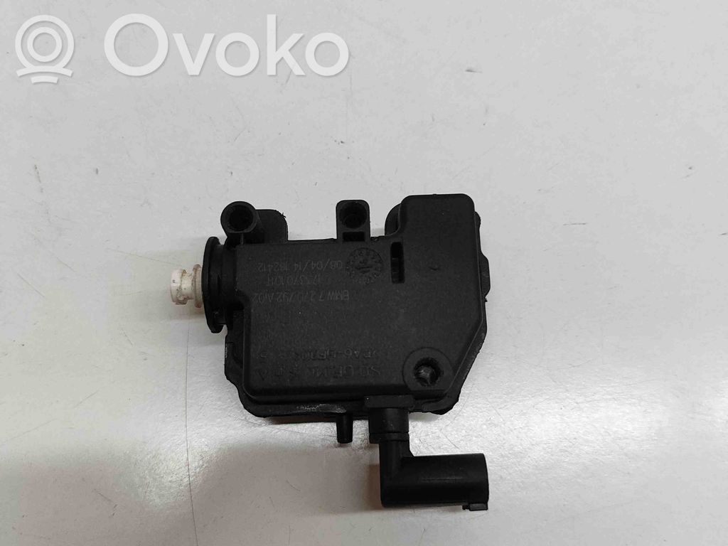 BMW 3 F30 F35 F31 Serratura del tappo del serbatoio del carburante 