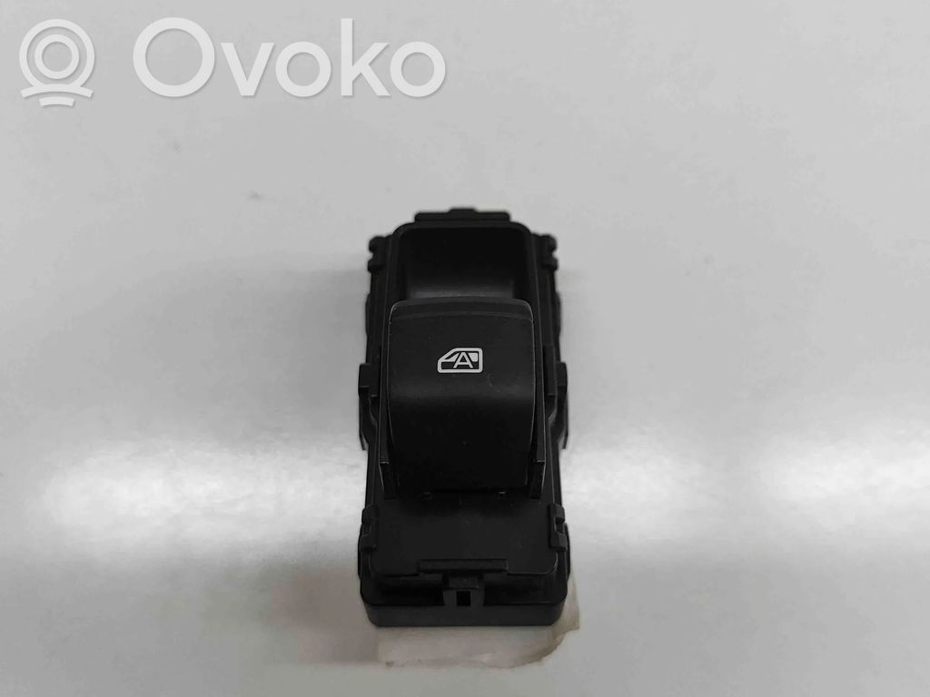 Electric window control switch   SC2EF3746700