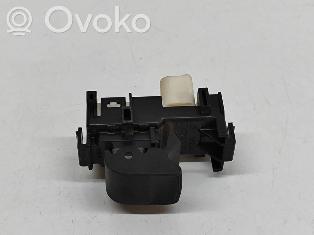 Comutator comandă geamuri electrice   848100D030