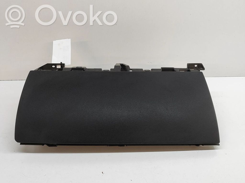 Tesla Model Y Handschuhfach 