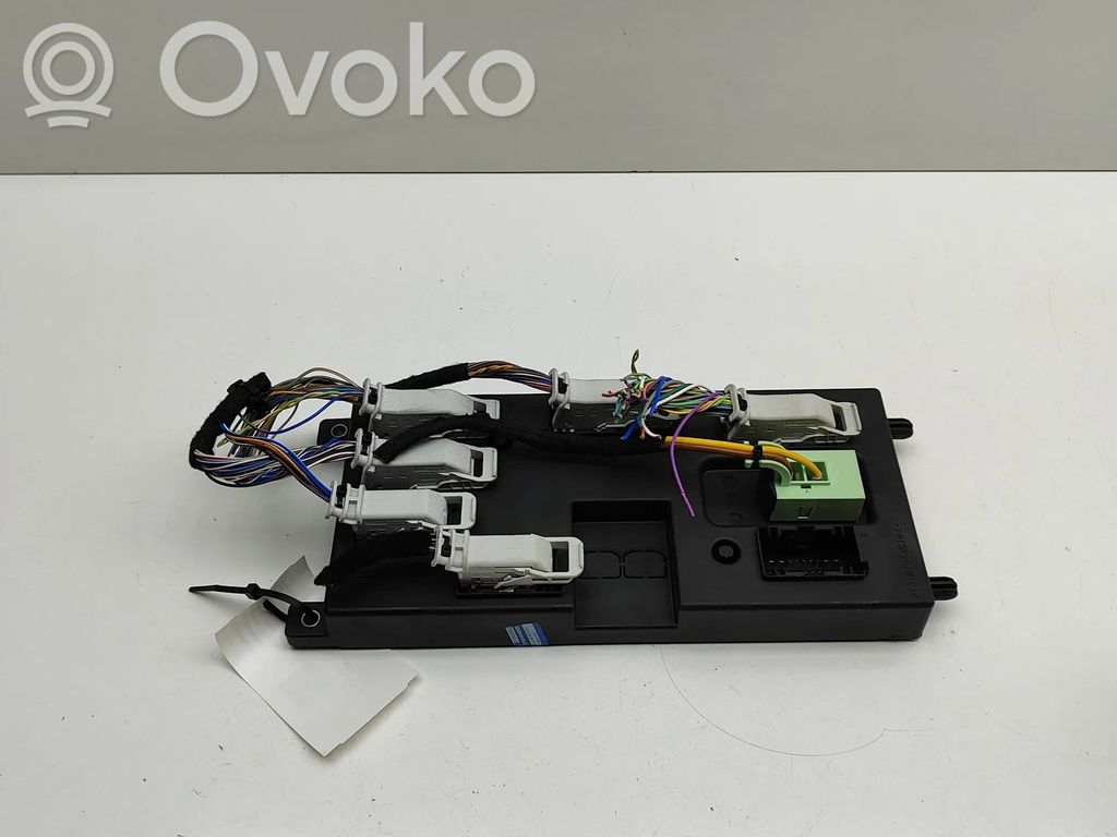 Jaguar F-Pace Central body control module 