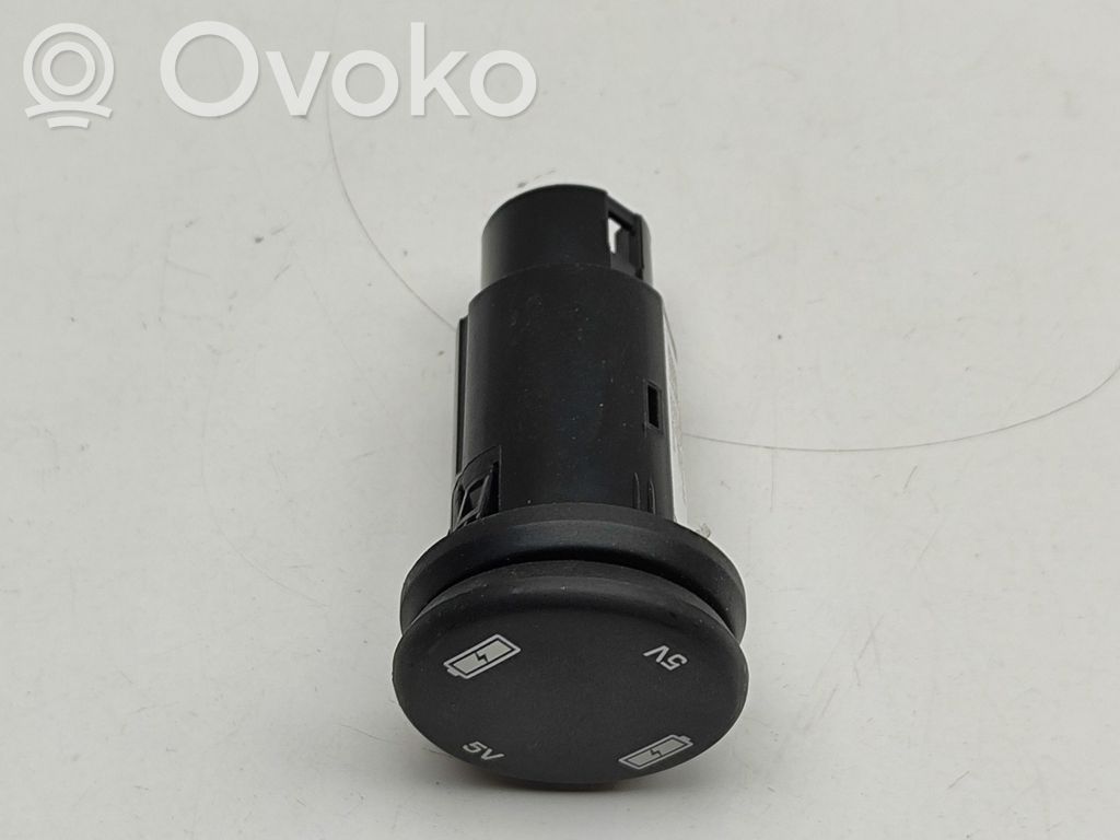 Enchufe conector USB   FK7219010AB