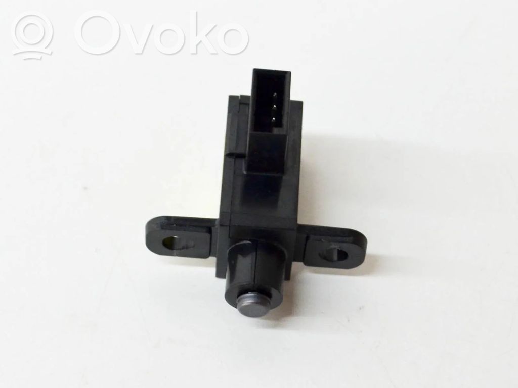 Tesla Model 3 Oil temperature sensor 