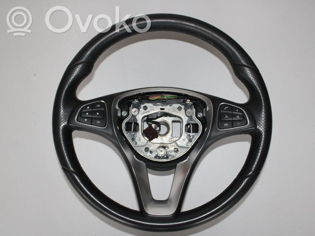 Mercedes-Benz A W176 Ohjauspyörä
