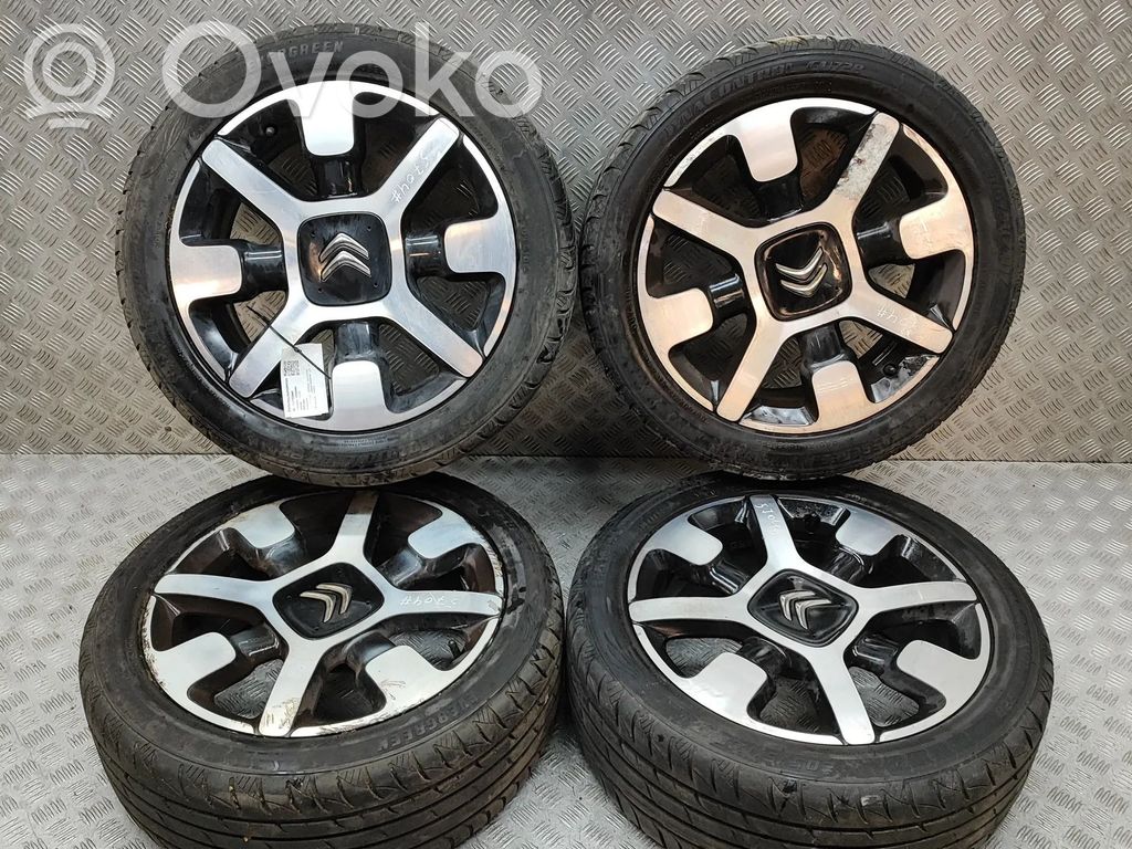 Citroen C4 Cactus Cerchione in lega R17 