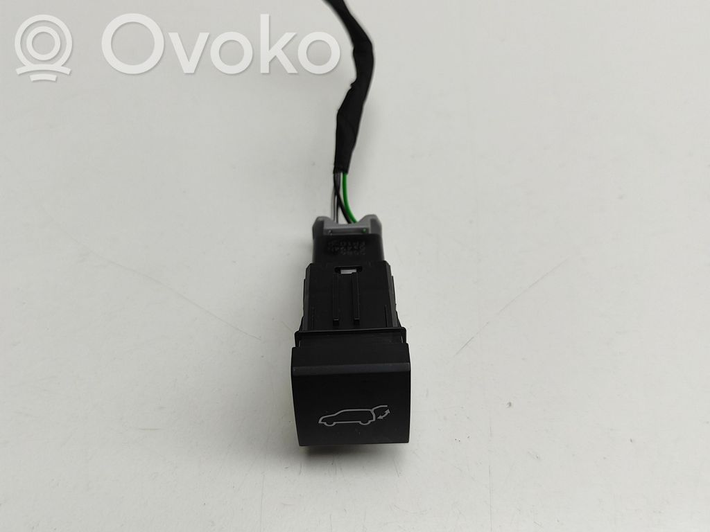 Toyota C-HR II Botón interruptor de maletero abierto 